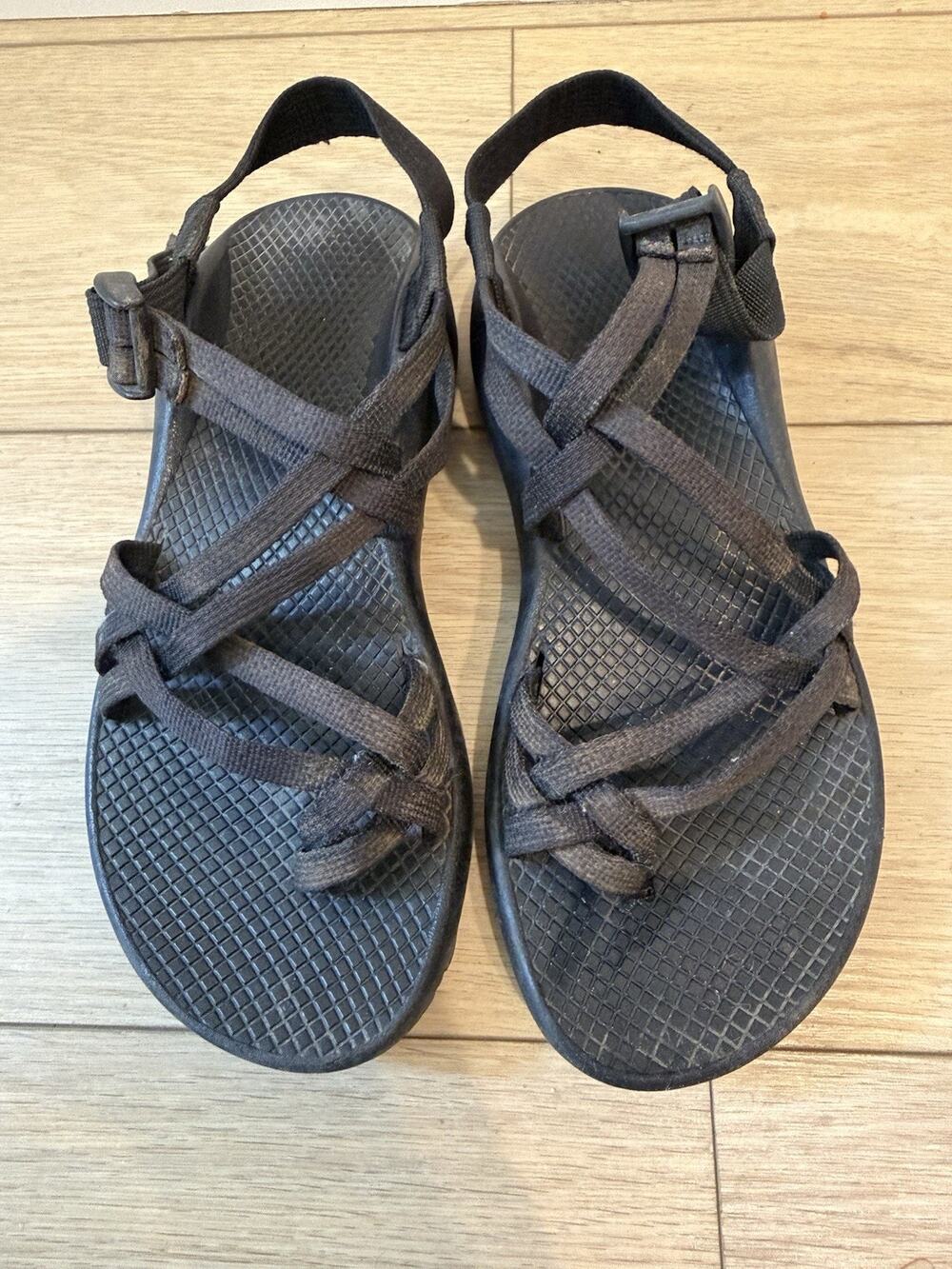 Chaco Women’s Sandals Vibram Soles Straps Hiking Outdoor Striped Size 8 Shoes